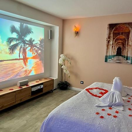 Bioty Chill & Spa Le Blanc-Mesnil Exterior foto