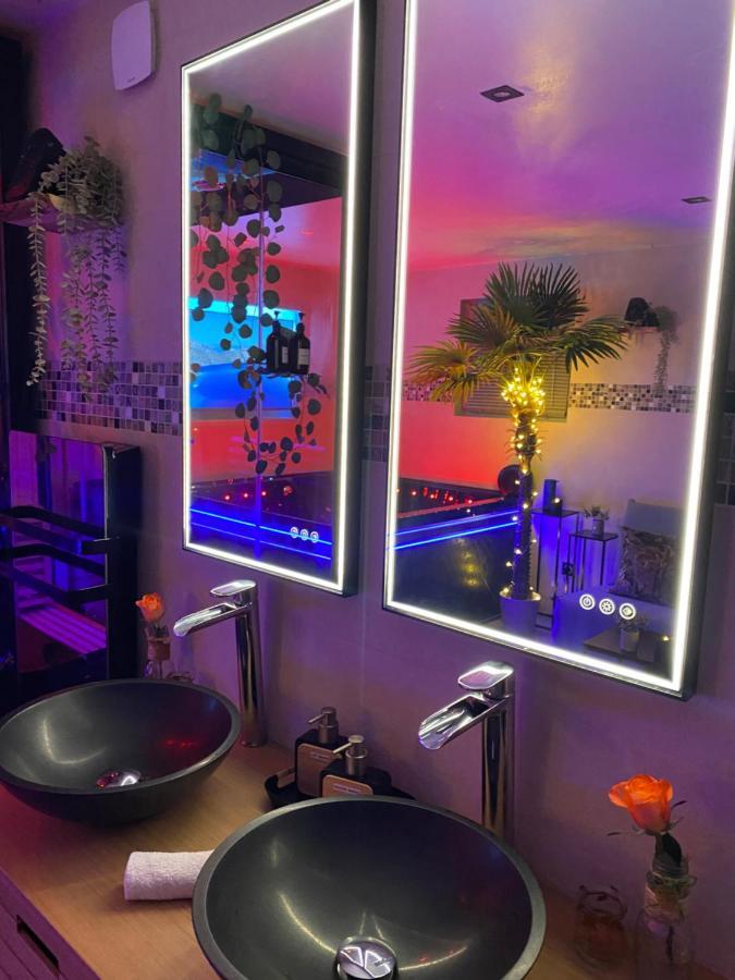 Bioty Chill & Spa Le Blanc-Mesnil Exterior foto