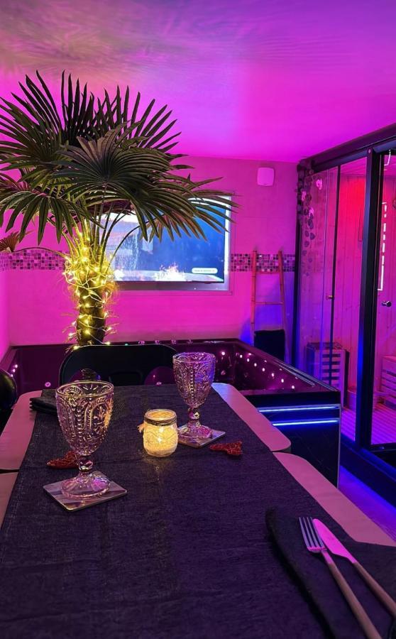 Bioty Chill & Spa Le Blanc-Mesnil Exterior foto