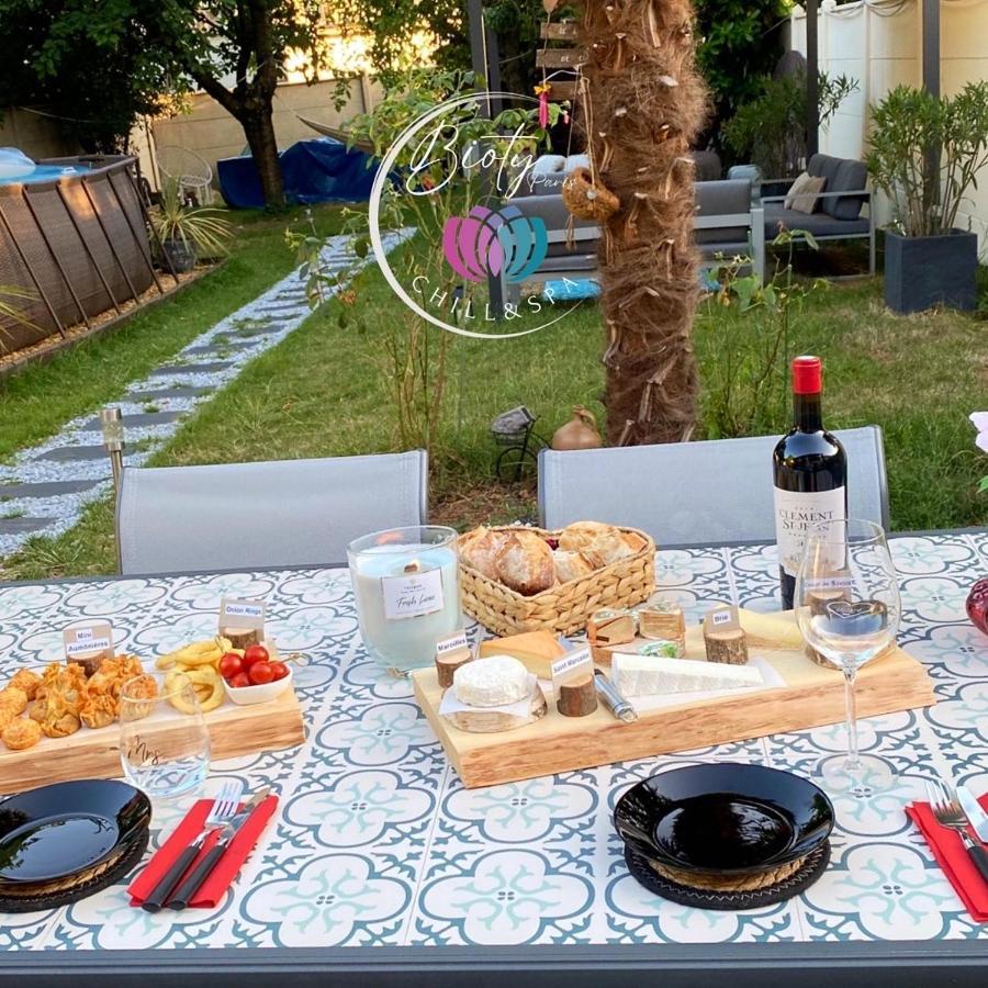 Bioty Chill & Spa Le Blanc-Mesnil Exterior foto